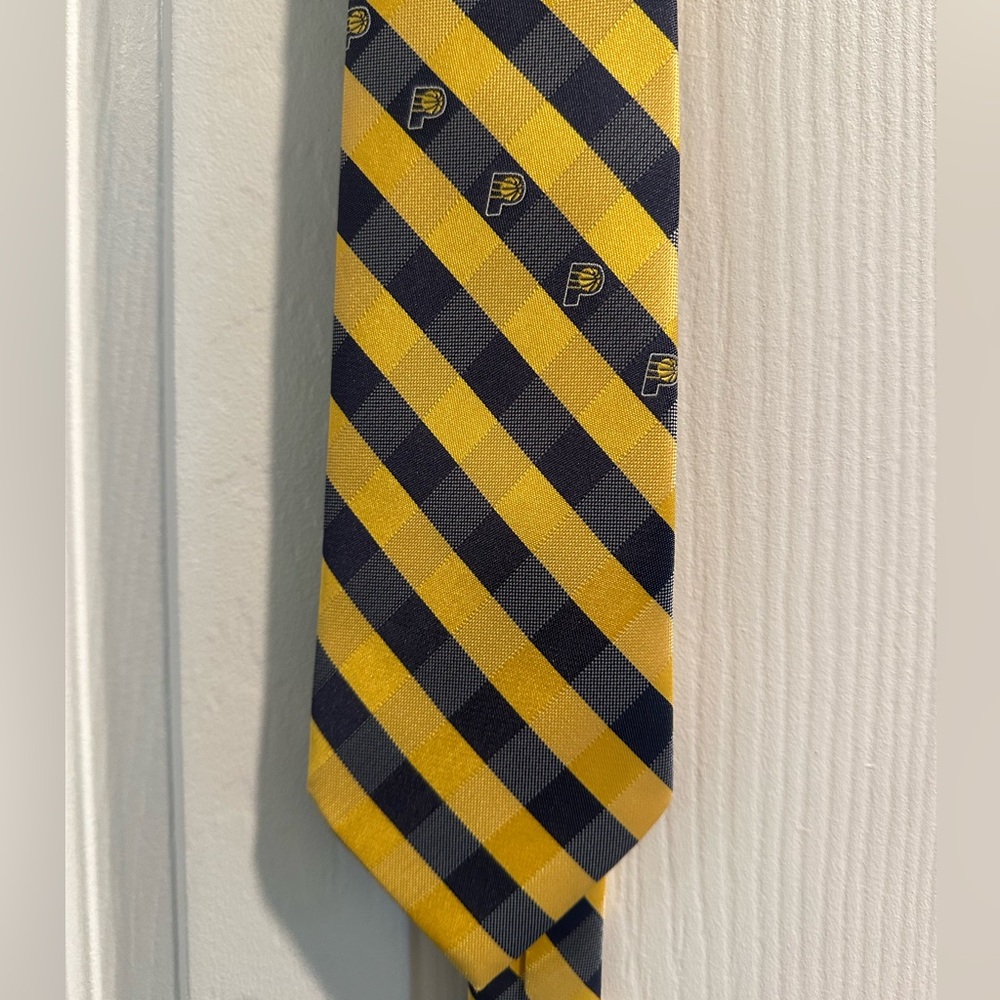 Indiana Pacers Tie - Picture 2 of 2